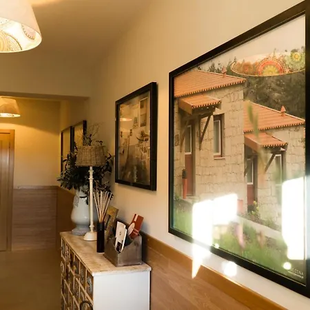 Casa Aldeia Da Lapa Bed and Breakfast 3*