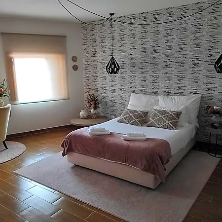 فندق مبيت وإفطار Casa Aldeia Da Lapa Sernancelhe
