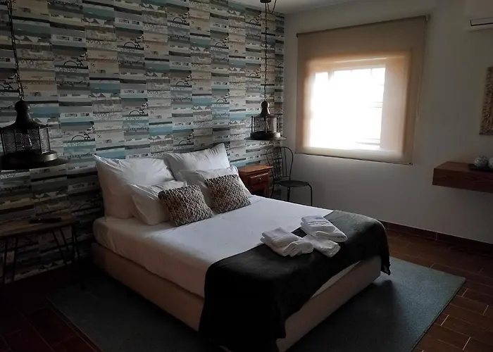 Casa Aldeia Da Lapa Bed & Breakfast